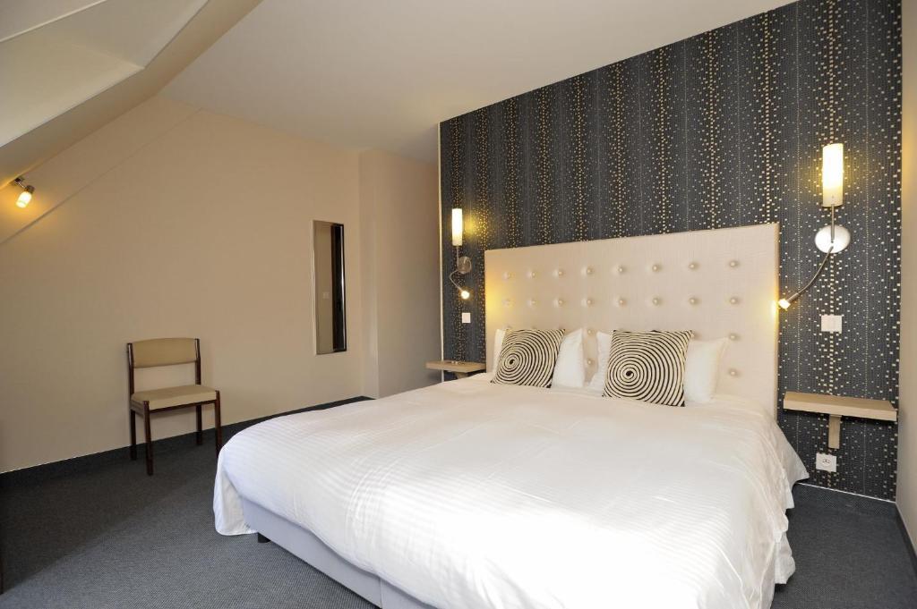 Hotel Logis Le Relais De La Poste Neuveglise ห้อง รูปภาพ